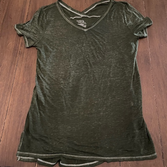 🔴 Time And Tru Sheer Green Top - Picture 1 of 5